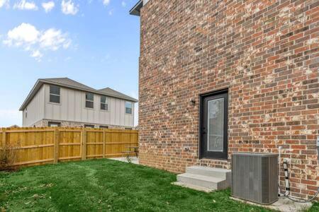 The Warhol - Pet-Friendly Apartment Bentonville Exterior foto